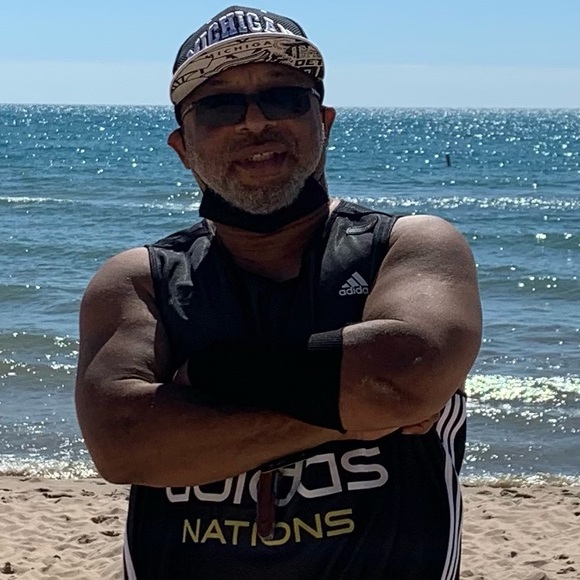 Meet your Posher, Andre - Picture 5 of 13